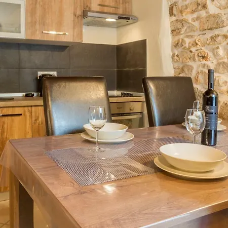 Apartment P&b Tar-Vabriga